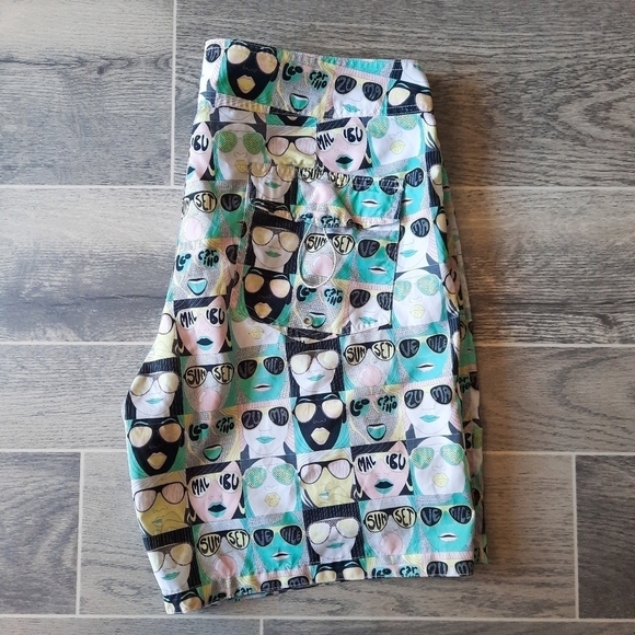 Quicksilver Michael Leon Arkitip Swim Shorts 34 - Picture 2 of 6